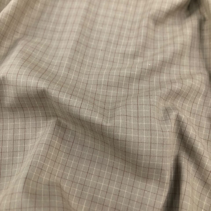 Tecido para camisaria tricoline fio 60 Alexandria 343 xadrez G marrom e branco com fundo bege, 100% algodão