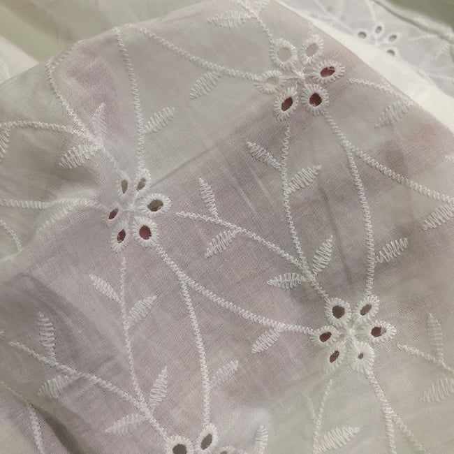 Tecido Laise Bordado 20 - Branco Off White - 100% Algodão - Milfios Tecidos