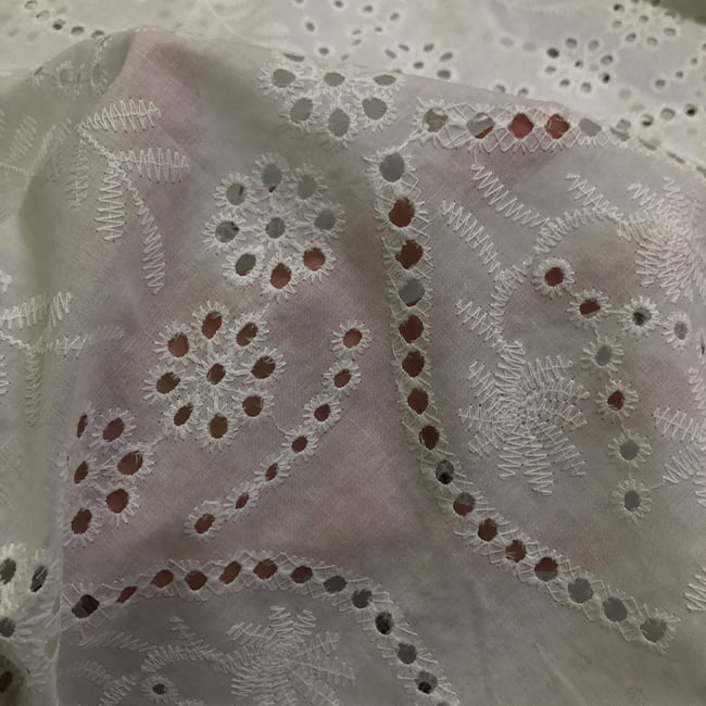 Tecido Laise Bordado 22 - Branco Off White - 100% Algodão - Milfios Tecidos