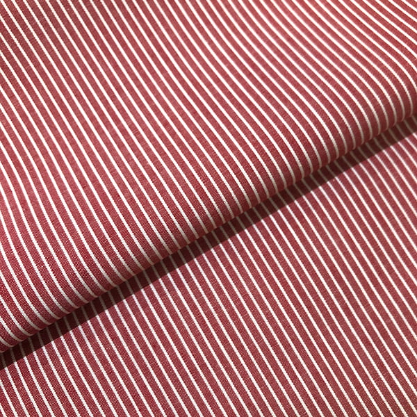Tecido Camisaria Tricoline Fio 60 - Alexandria 324 - Listra M Branco - Fundo Vermelho - 100% Algodão - Milfios Tecidos