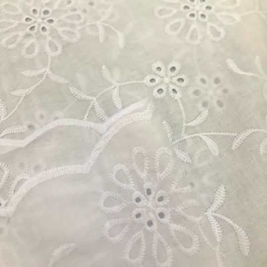 Tecido Laise Bordado 28 - Branco - 100% Algodão
