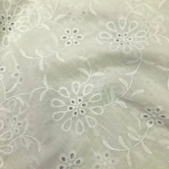 Tecido Laise Bordado 28 - Branco - 100% Algodão