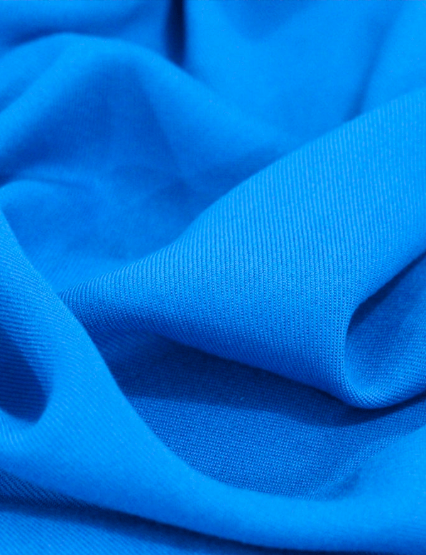 Detalhe do Tecido Viscose Lisa Sarjada Premium - Blue Aster - 100% Viscose - Largura 1,45m - Milfios Tecidos